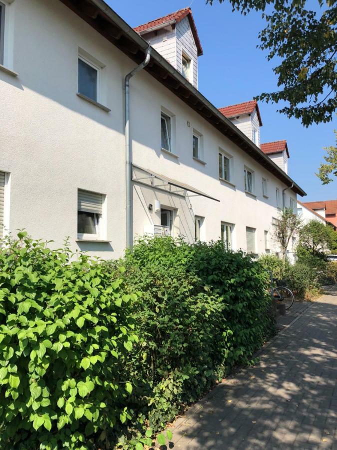 Appartement Bed & Kitchen à Gießen Extérieur photo